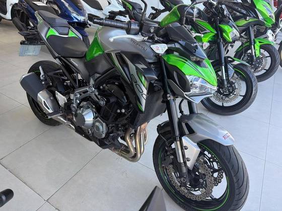 KAWASAKI Z900 